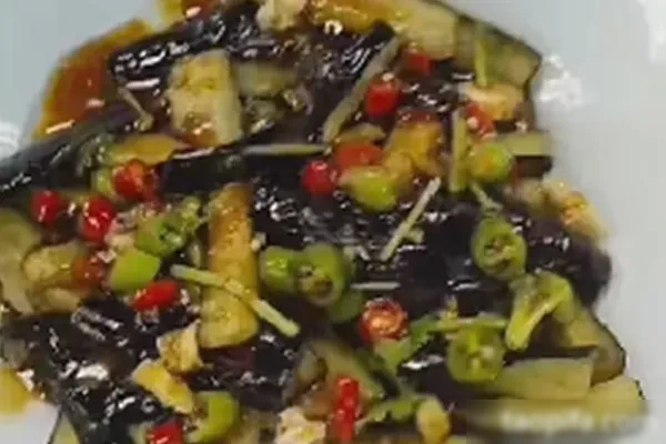 特色黄椒风味茄子制作视频教程-爱尚配方网