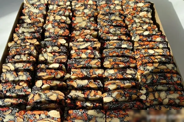 黑芝麻红枣核桃养颜糕技术配方和视频教程-爱尚配方网